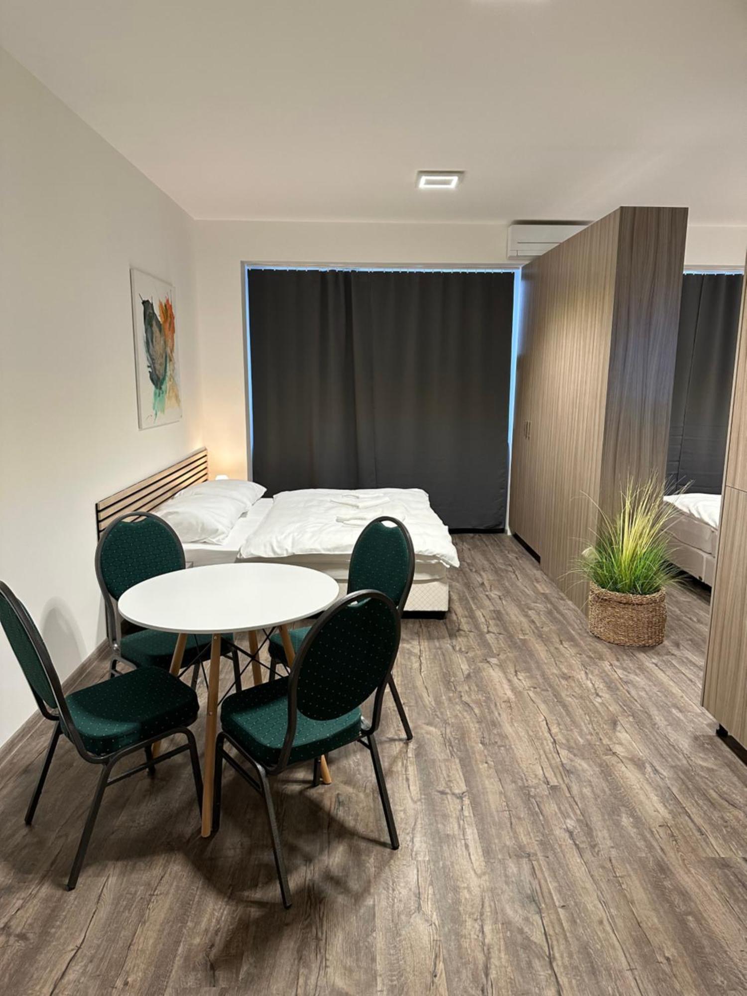 111Apartments Kosice Bagian luar foto